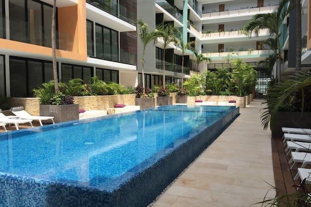 The City Luxury Suites Playa del Carmen Kültér fotó